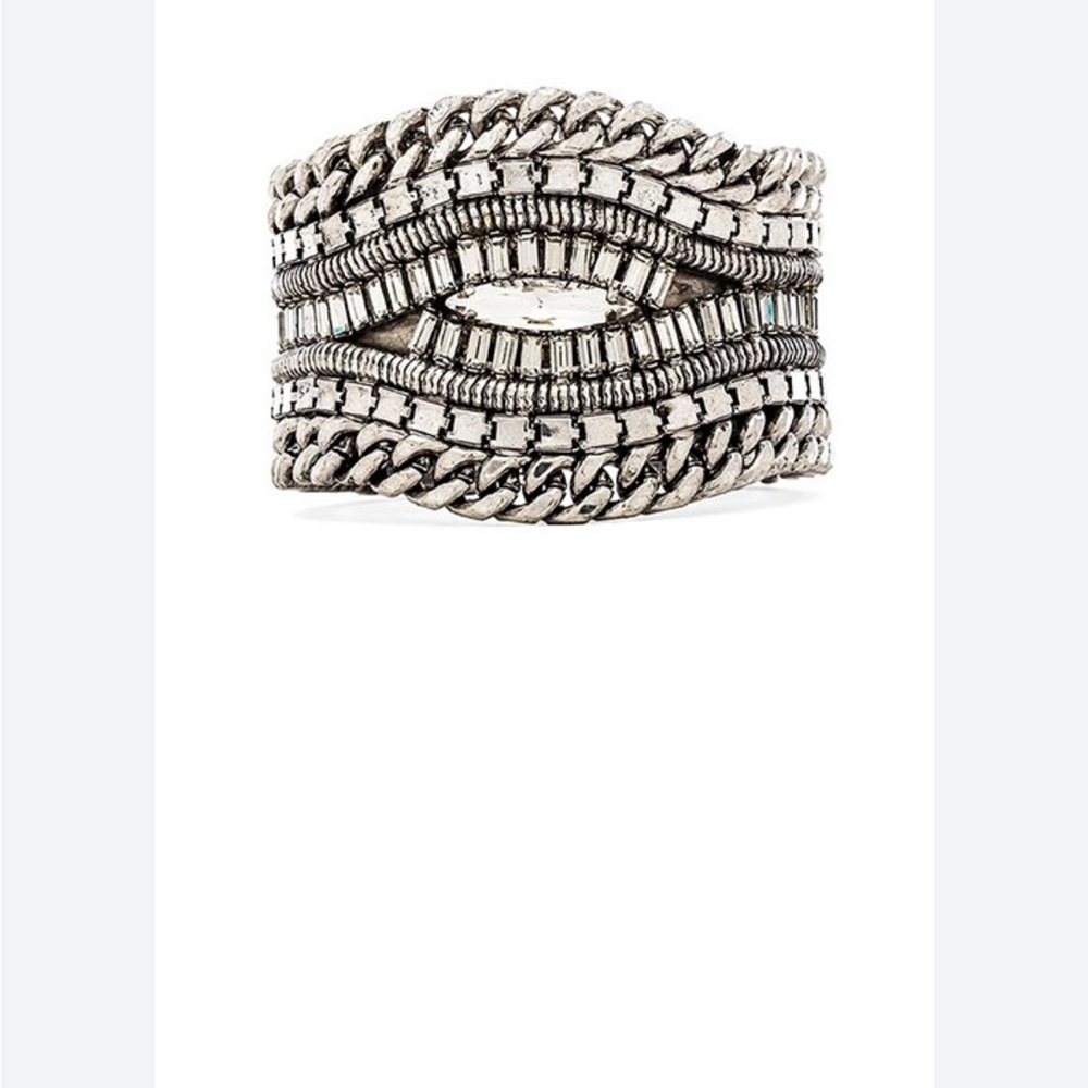 Providence Cuff in Oxidized Silver
XEVANA
Color: Oxidized Silver